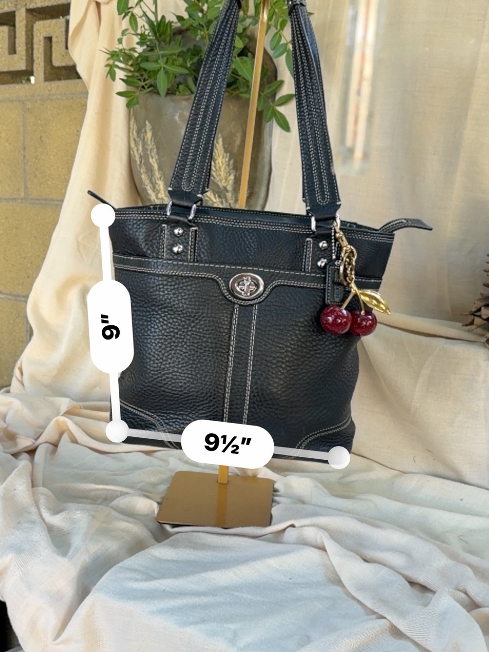 Coach Hampton Tote - Picture 15 of 15